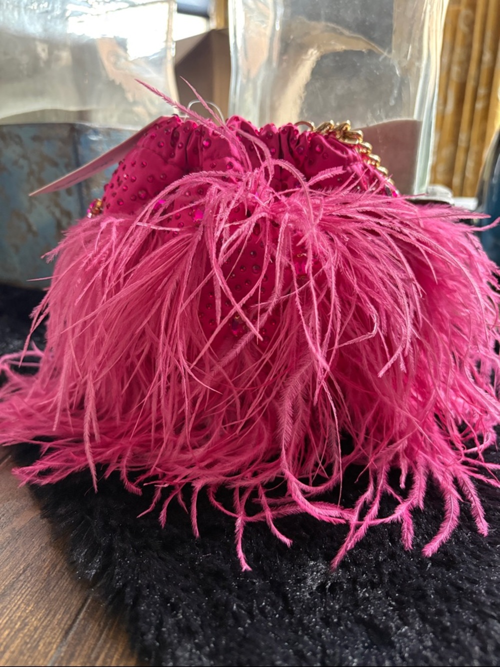 Olga Berg Livvy Fuchsia Feather Pouch NWT - Picture 3 of 11